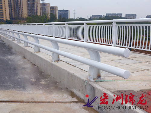 橋梁鋅鋼護(hù)欄