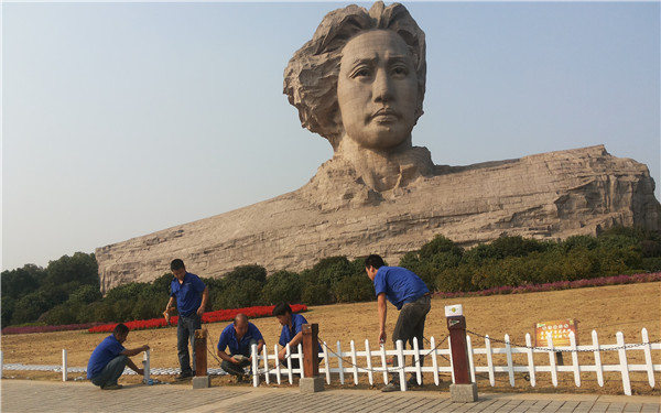 宏洲錦龍在長沙橘子洲頭的護欄工程案例