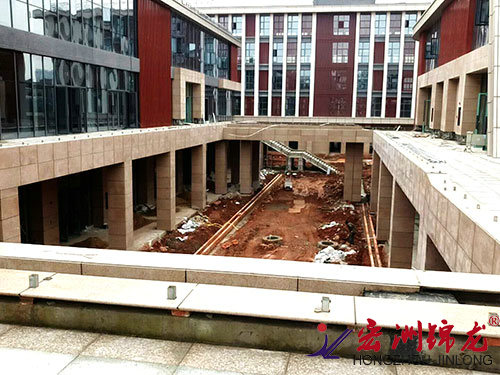 藍(lán)思科技園鋅鋼護(hù)欄項目