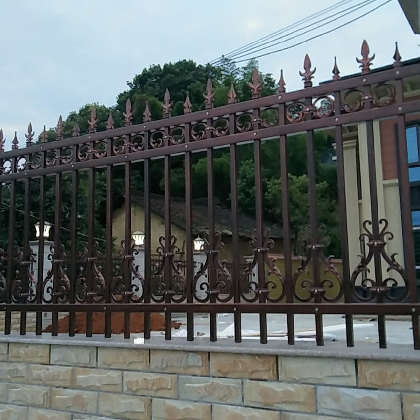 農(nóng)村別墅鋅鋼圍欄護欄真實案例