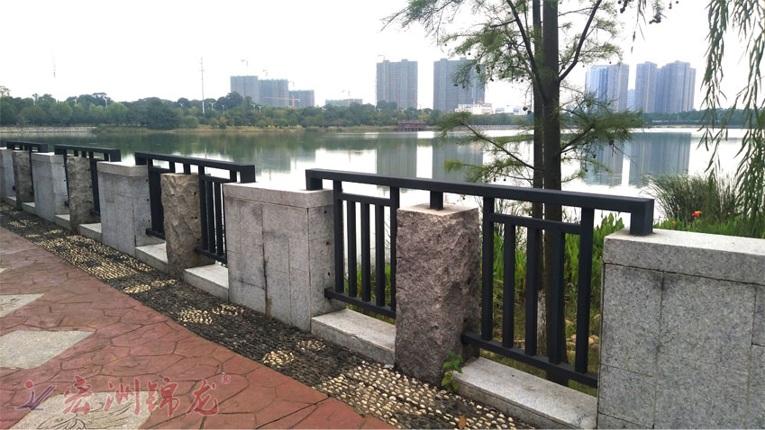 長沙斑馬湖公園景觀鋅鋼護欄案例