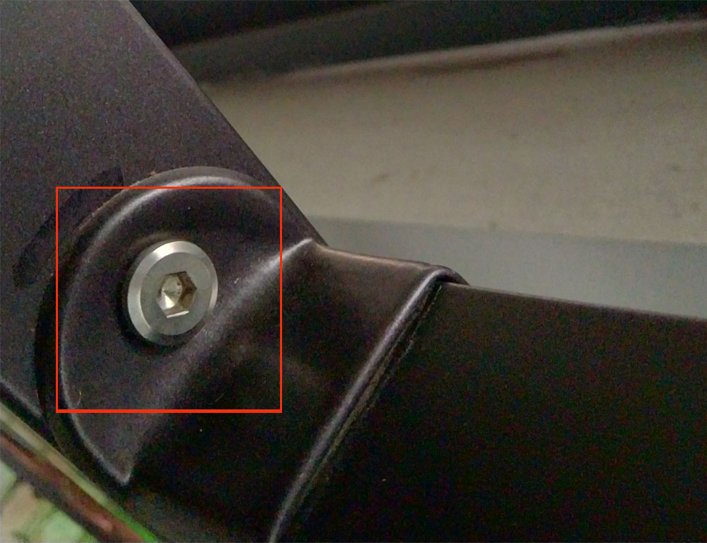 組裝鋅鋼欄桿中為什么使用防拆螺絲