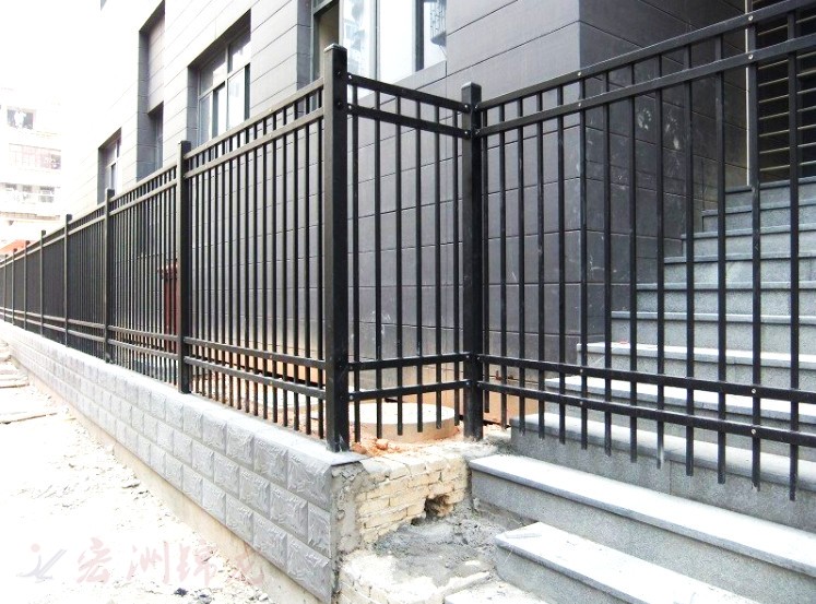 直接從鋅鋼圍欄廠家購買需要注意什么